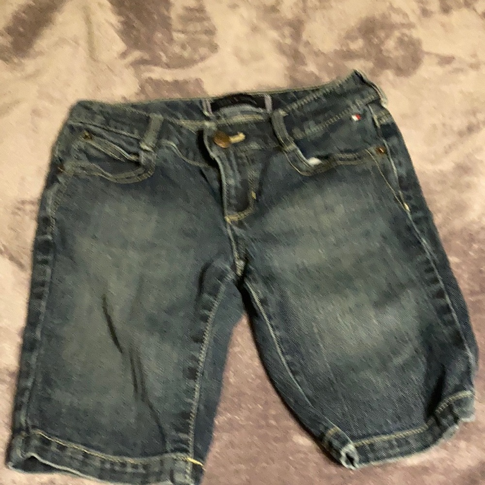 Girls Tommy Hilfiger capris size 8